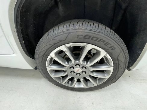 Used 2023 GMC Acadia Denali AWD/4WD image 8
