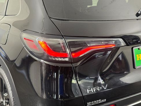 Used 2023 Honda HR-V Sport image 36