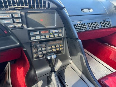 Used 1990 Chevrolet Corvette Convertible RWD image 32