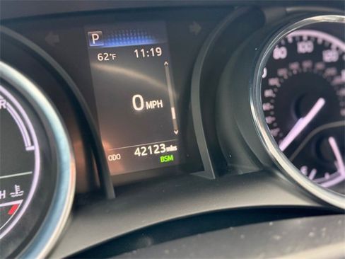 Used 2019 Toyota Camry LE w/ Fleet Convenience Package image 11