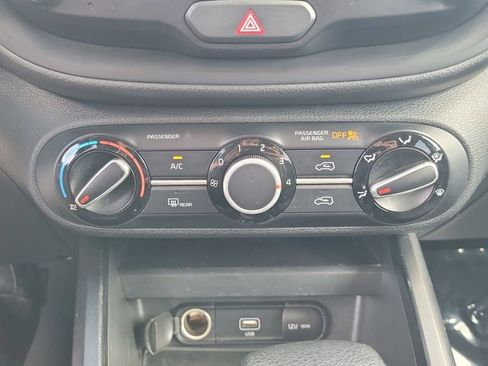 Used 2021 Kia Soul LX FWD image 28