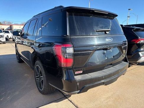 Used 2021 Ford Expedition Limited AWD/4WD image 6