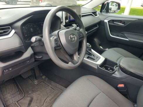 Used 2023 Toyota RAV4 XLE w/ Convenience Package image 17