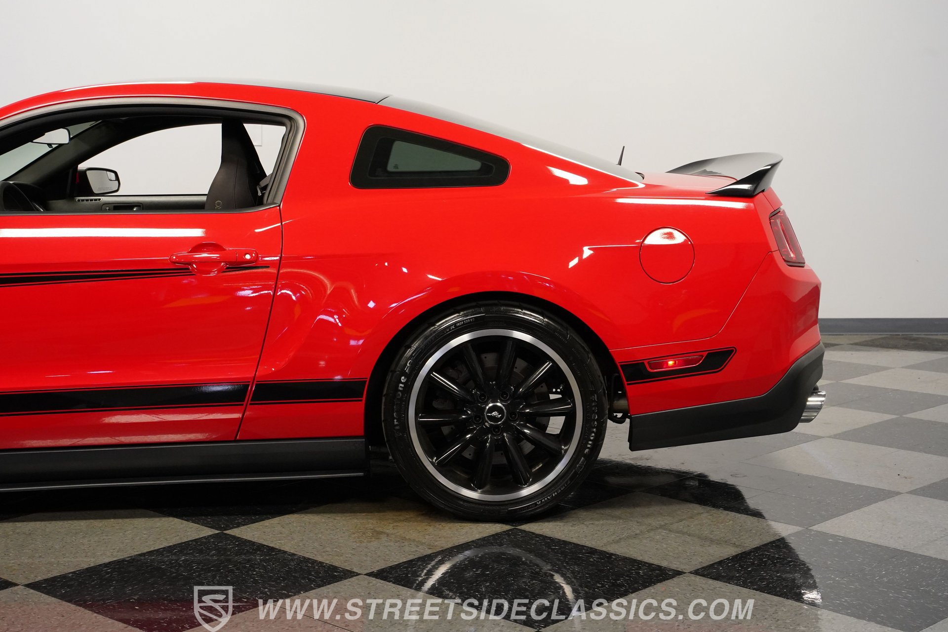Used 2012 Ford Mustang Boss 302 w/ Boss 302 Accessory Pkg RWD image 25
