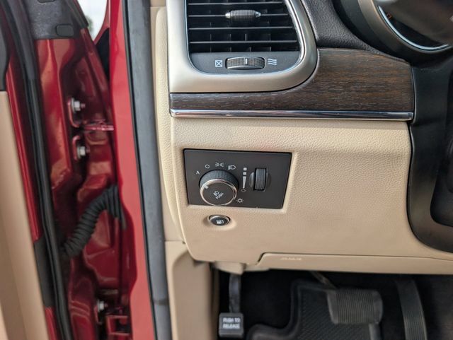 Used 2014 Jeep Grand Cherokee Limited w/ Luxury Group II AWD/4WD image 11