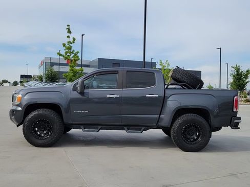 Used 2017 GMC Canyon SLT w/ Driver Alert Package AWD/4WD image 2