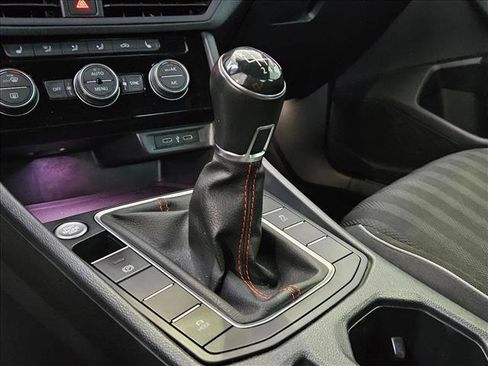 Used 2021 Volkswagen Jetta GLI FWD image 12