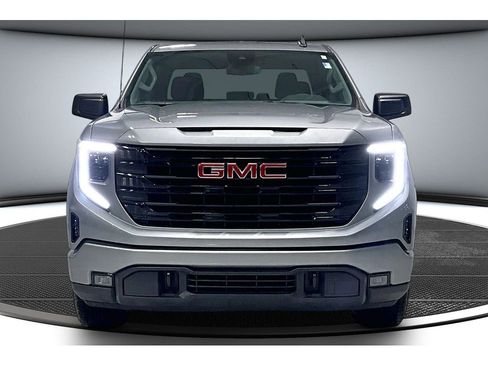 Used 2025 GMC Sierra 1500 Elevation image 4