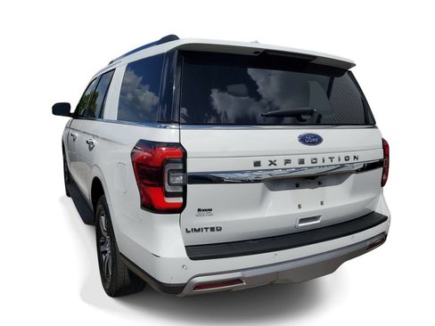 Used 2024 Ford Expedition Limited RWD image 3