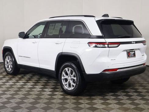 Used 2023 Jeep Grand Cherokee Limited AWD/4WD image 13