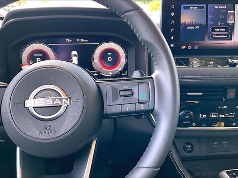 Used 2024 Nissan Rogue Platinum w/ Platinum Premium Package FWD image 25