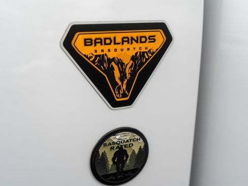 Used 2023 Ford Bronco Badlands w/ Sasquatch Package image 28