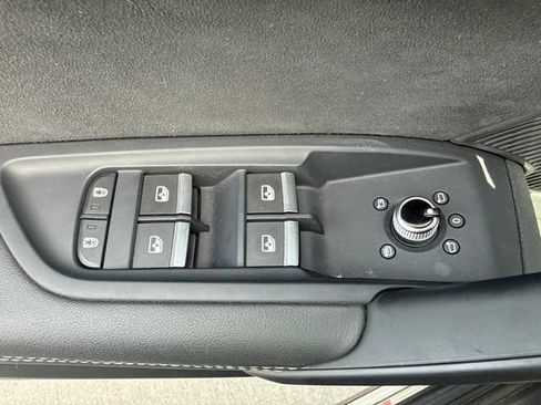 Used 2024 Audi Q5 e Premium Plus w/ Premium Plus Package AWD/4WD image 15