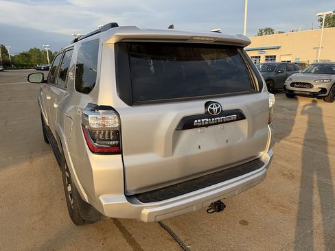 Used 2024 Toyota 4Runner TRD Off-Road Premium AWD/4WD image 5
