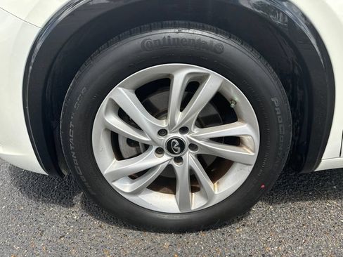 Used 2018 INFINITI QX30 FWD image 11