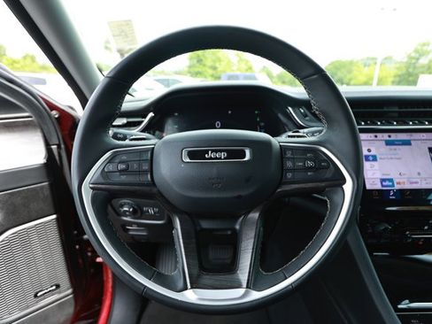 Used 2024 Jeep Grand Cherokee Limited 4xe AWD/4WD image 12