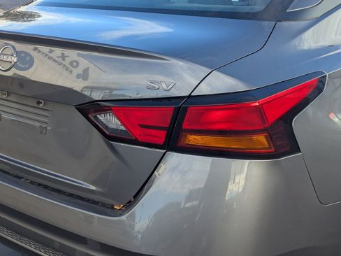 Used 2024 Nissan Altima 2.5 SV image 5