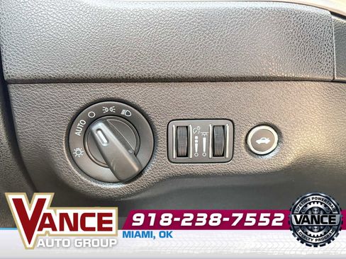 Used 2023 Dodge Charger R/T w/ Blacktop Package RWD image 32