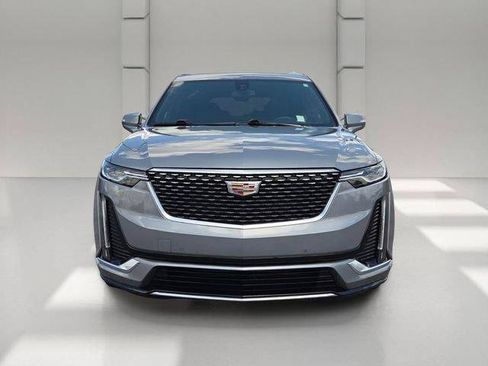 Certified 2025 Cadillac XT6 Luxury FWD image 8