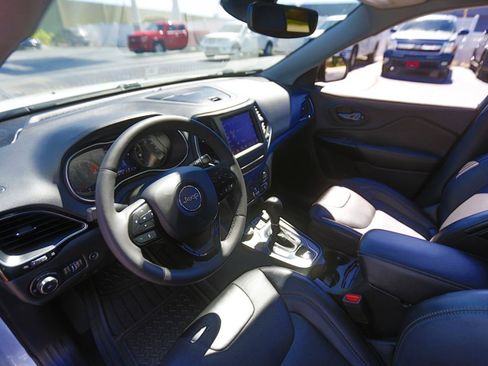 Used 2023 Jeep Cherokee Altitude Lux AWD/4WD image 4