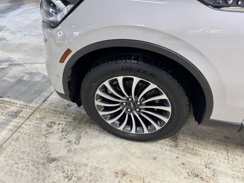 Used 2022 Lincoln Aviator Reserve w/ Equipment Group 201A image 10