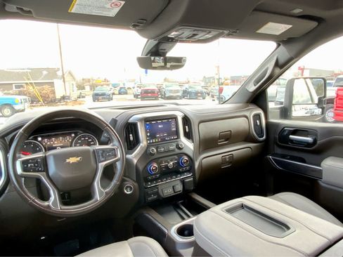 Used 2024 Chevrolet Silverado 2500 High Country image 33
