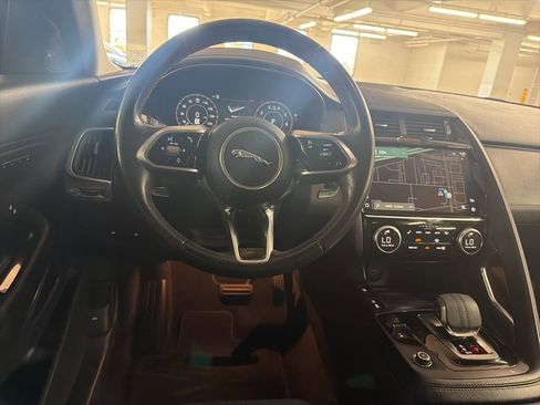 Used 2021 Jaguar E-PACE SE image 9