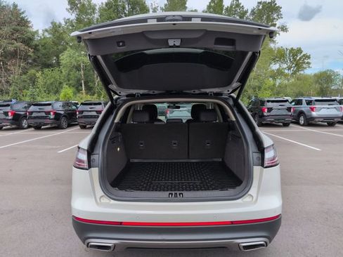 Used 2020 Lincoln Nautilus Reserve w/ Equipment Group 201A AWD/4WD image 18