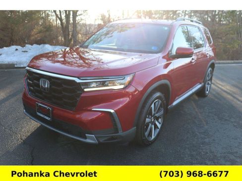 Used 2024 Honda Pilot Touring image 3