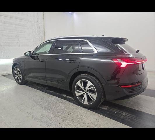 Used 2024 Audi Q8 e-tron Premium Plus AWD/4WD image 6