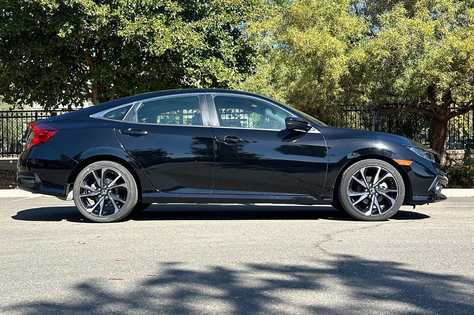 Used 2020 Honda Civic Sport image 3