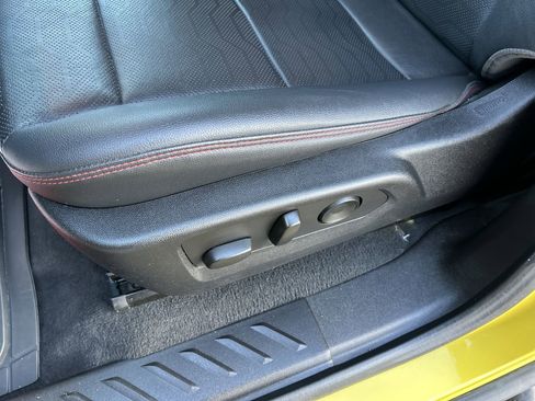 Used 2023 Chevrolet Colorado Z71 w/ Z71 Convenience Package 2 image 24