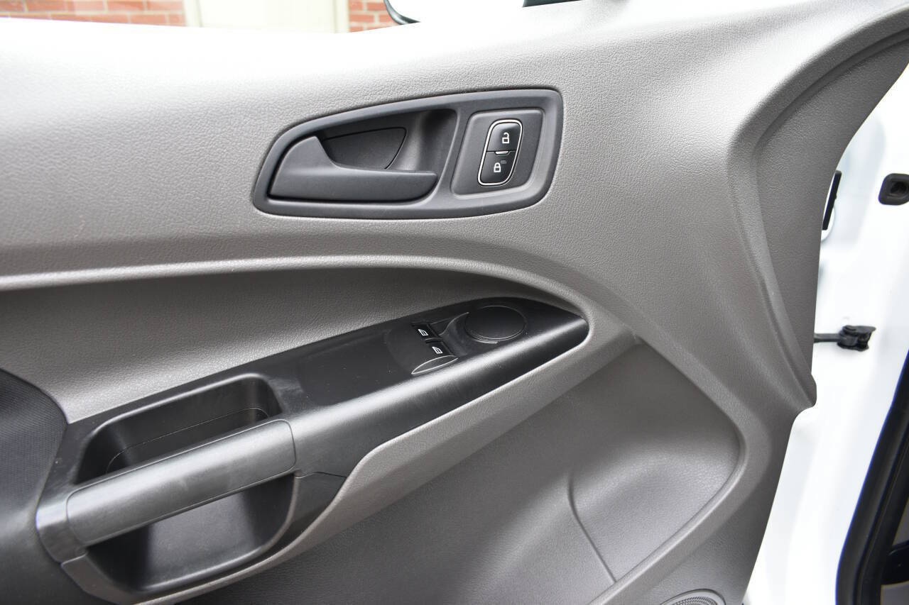 Used 2020 Ford Transit Connect XL FWD image 18