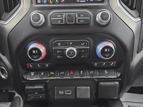 Used 2021 GMC Sierra 3500 Denali w/ Denali Ultimate Package image 15