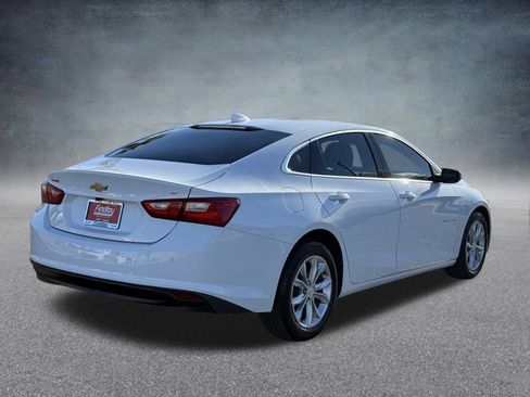 Used 2024 Chevrolet Malibu LT image 3