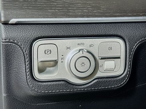 Certified 2023 Mercedes-Benz GLE 450 4MATIC image 11