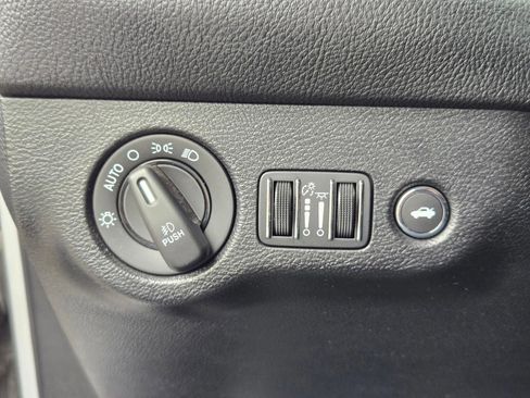 Used 2021 Dodge Challenger R/T w/ Blacktop Package image 13