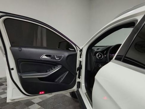 Used 2020 Mercedes-Benz GLA 250 4MATIC image 18