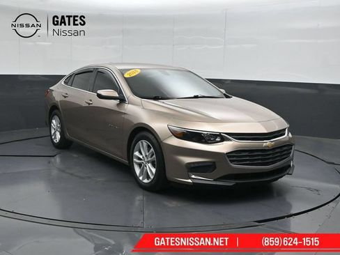 Used 2018 Chevrolet Malibu LT FWD image 4