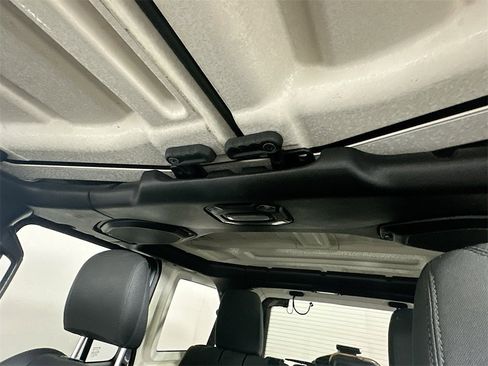 Used 2020 Jeep Wrangler Unlimited Sport S image 20