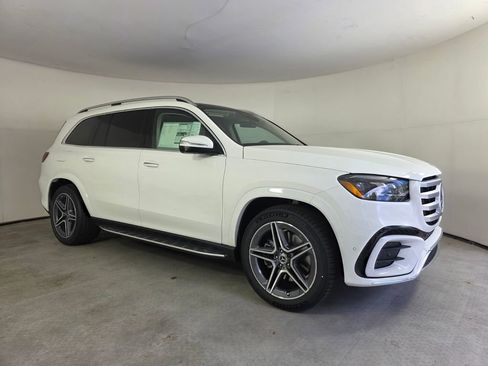 New 2026 Mercedes-Benz GLS 450 4MATIC image 1