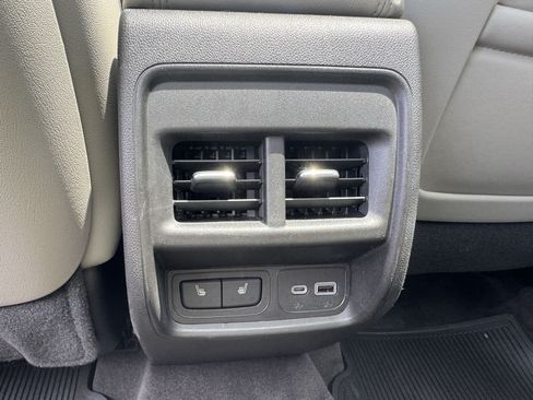 Used 2019 Cadillac XT4 Premium Luxury FWD image 27