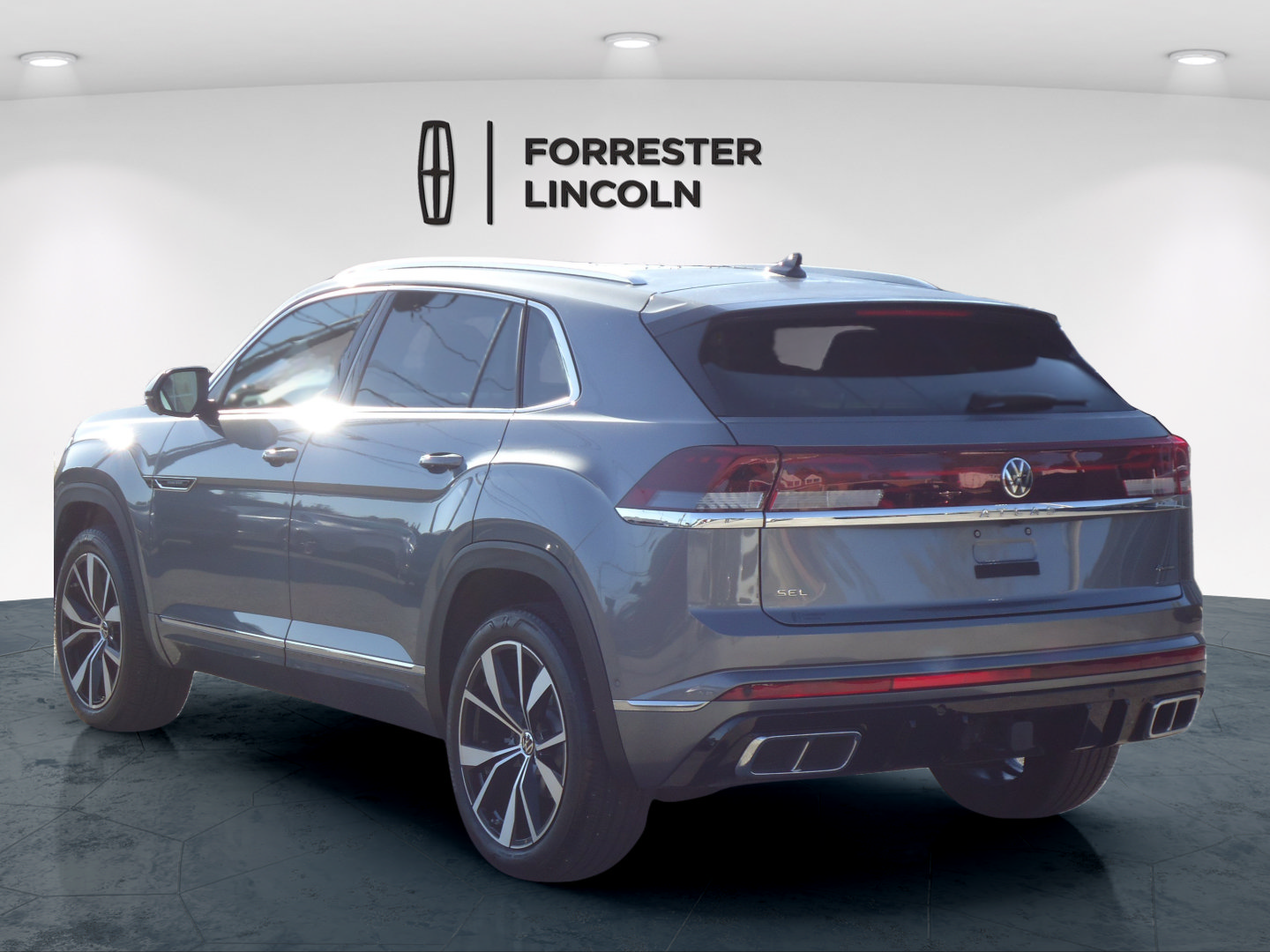 Used 2024 Volkswagen Atlas Cross Sport SEL Premium R-Line AWD/4WD image 5