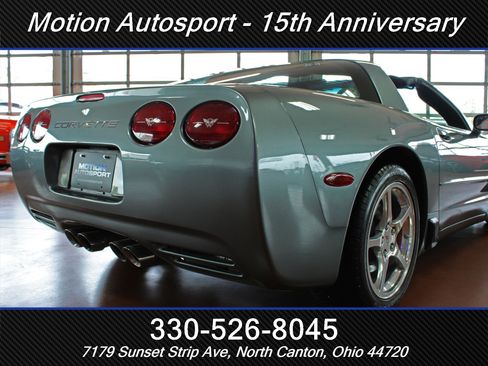 Used 2004 Chevrolet Corvette Coupe w/ Preferred Equipment Group RWD image 15