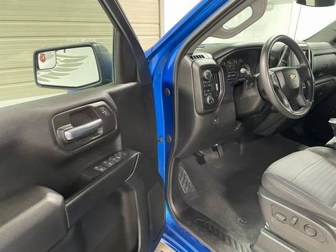 Used 2023 Chevrolet Silverado 1500 Custom w/ LPO, Dark Essentials Package AWD/4WD image 10