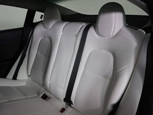 Used 2023 Tesla Model 3 Standard Range RWD image 32