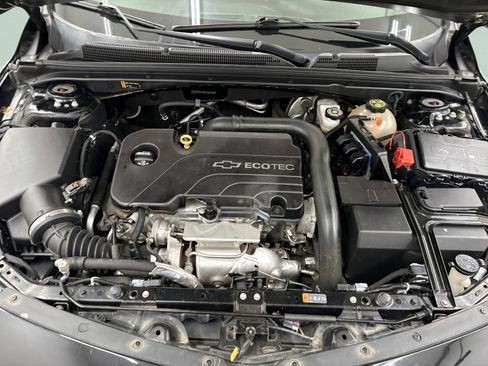 Used 2017 Chevrolet Malibu LS FWD image 9