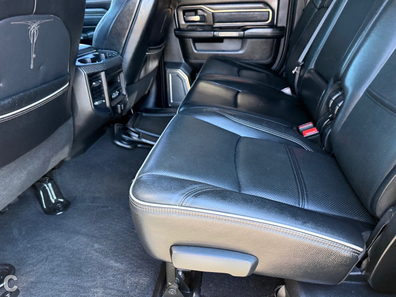 Used 2019 RAM 2500 Limited AWD/4WD image 17