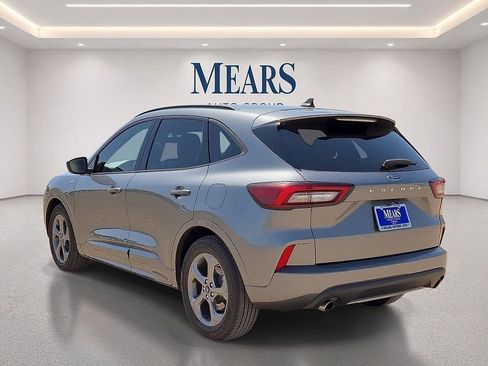 Used 2023 Ford Escape ST-Line FWD image 3