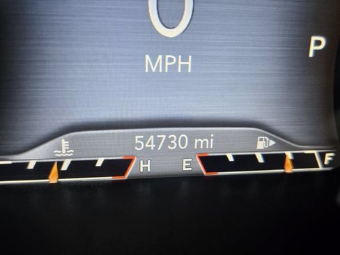 Used 2021 Jeep Cherokee Limited w/ Elite Package FWD image 24